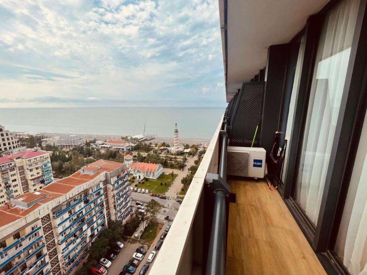Orbi City Batumi Bagian luar foto