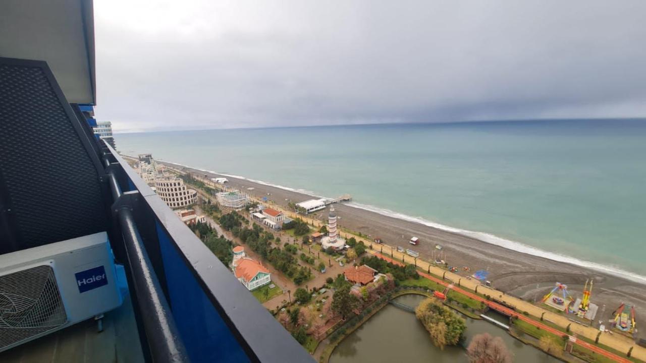 Orbi City Batumi Bagian luar foto